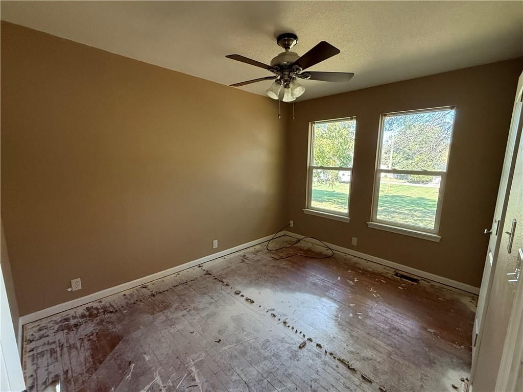 1413 COUNTRY CLUB Drive — photo 16