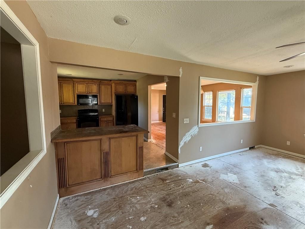 1413 COUNTRY CLUB Drive — photo 21