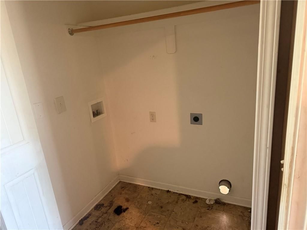 1413 COUNTRY CLUB Drive — photo 23