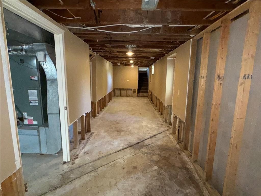 1413 COUNTRY CLUB Drive — photo 28