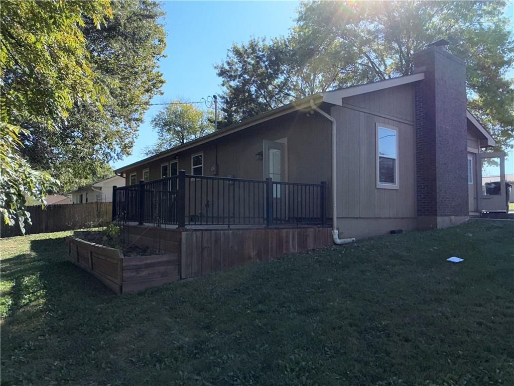 1413 COUNTRY CLUB Drive — photo 31