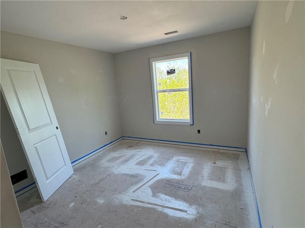 20727 Emerald Street — photo 14