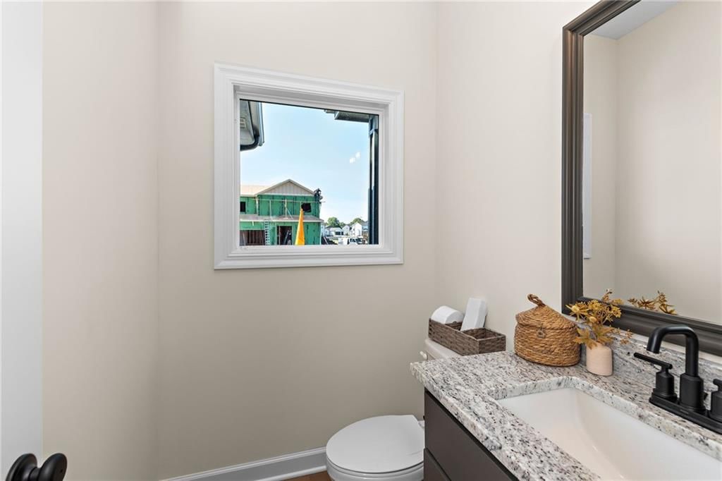 20727 Emerald Street — photo 27