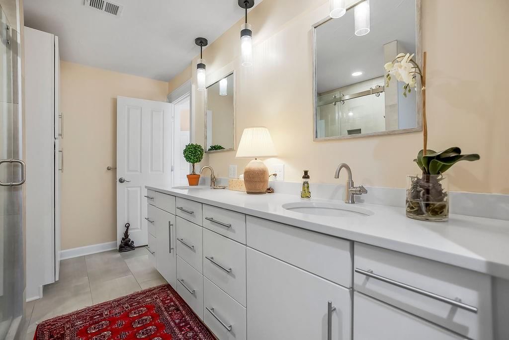 9100 Lamar Avenue — photo 17