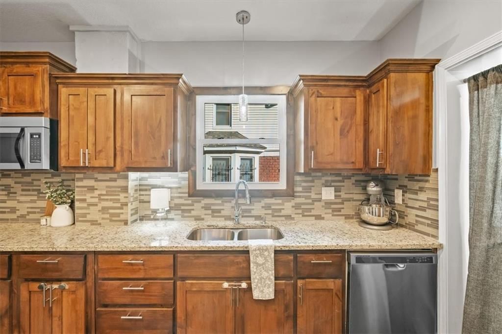 Photo 21 of 48 - 419 N 17th Street