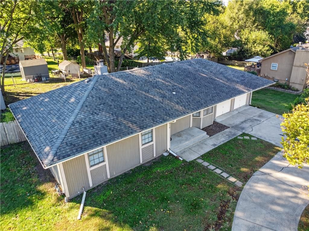 819 NE Cookingham Drive — photo 19