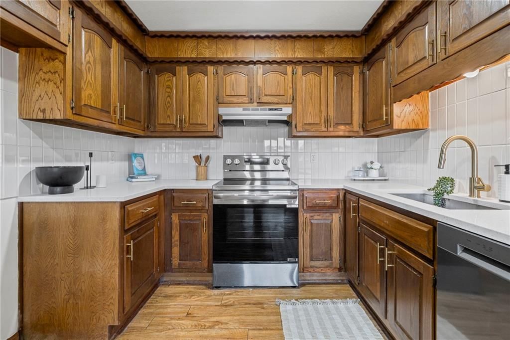 18806 Sunrise Drive — photo 13