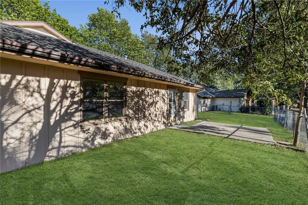 18806 Sunrise Drive — photo 30