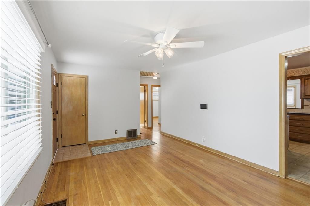 2916 S Mason Avenue — photo 6