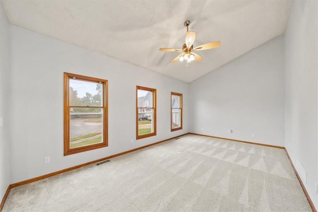 1428 N Hunter Drive — photo 3