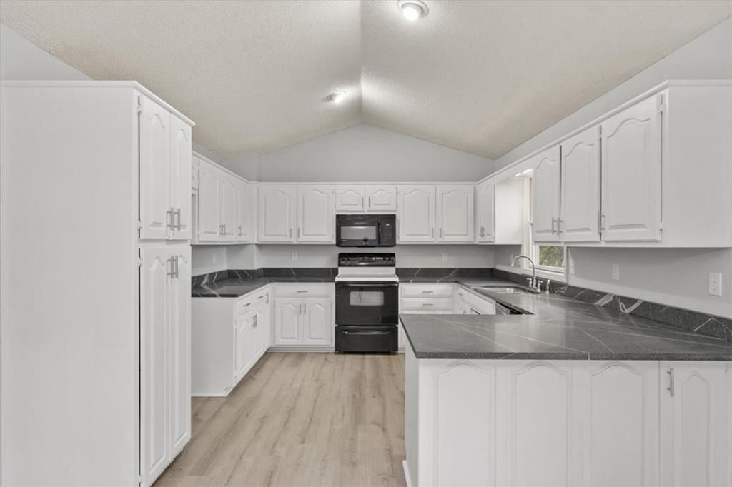 1428 N Hunter Drive — photo 8