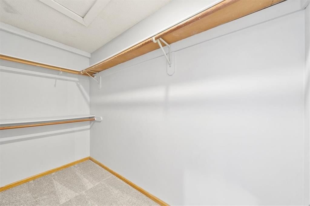 1428 N Hunter Drive — photo 16
