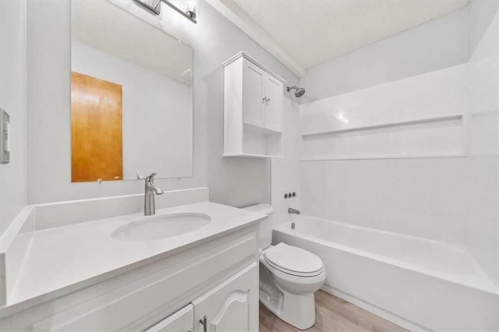 1428 N Hunter Drive — photo 19