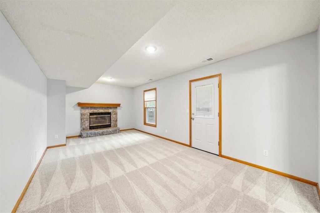 1428 N Hunter Drive — photo 20