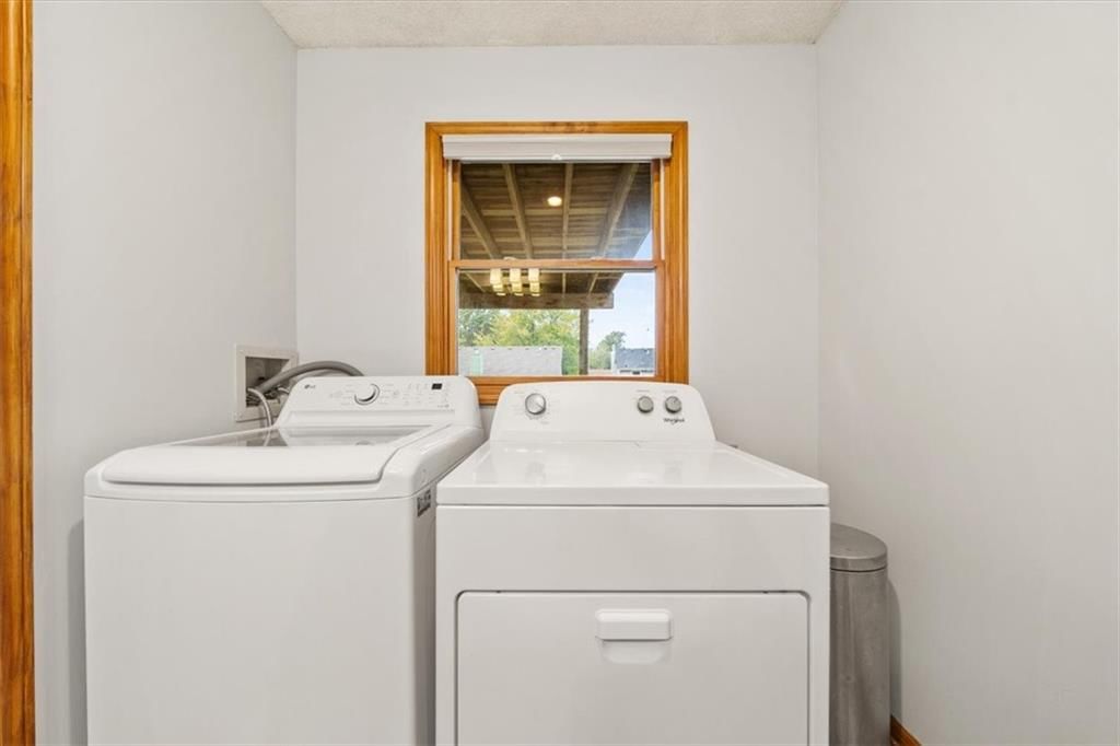 1428 N Hunter Drive — photo 23