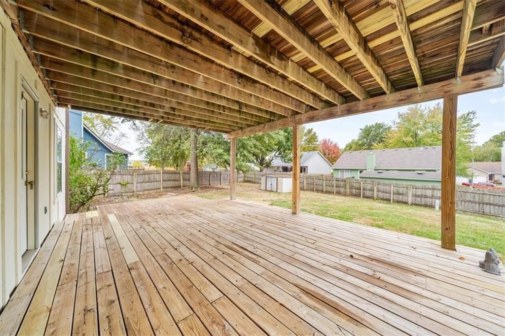 1428 N Hunter Drive — photo 26