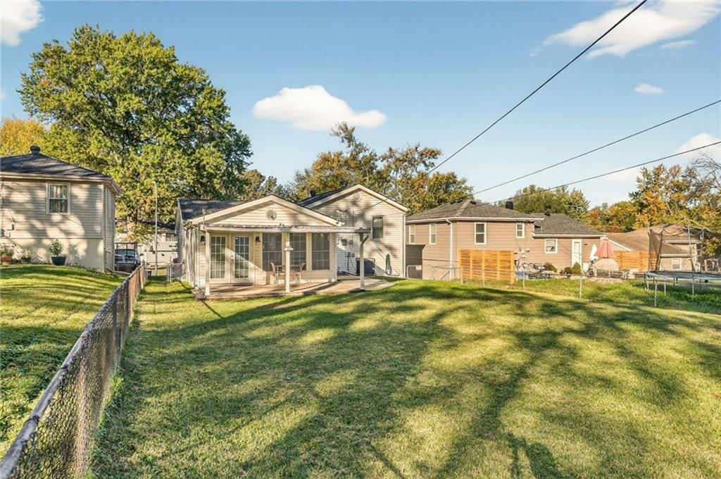 4905 N Smalley Avenue — photo 10