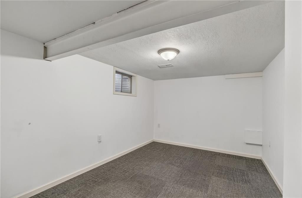 4905 N Smalley Avenue — photo 36