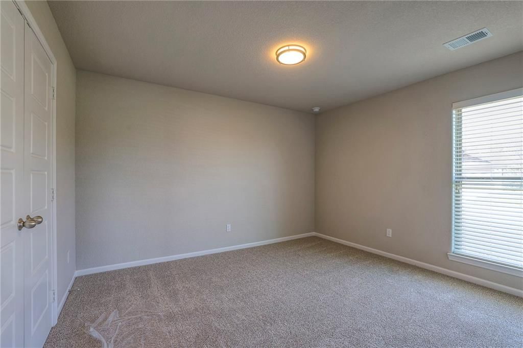 16582 W 166th Court — photo 35