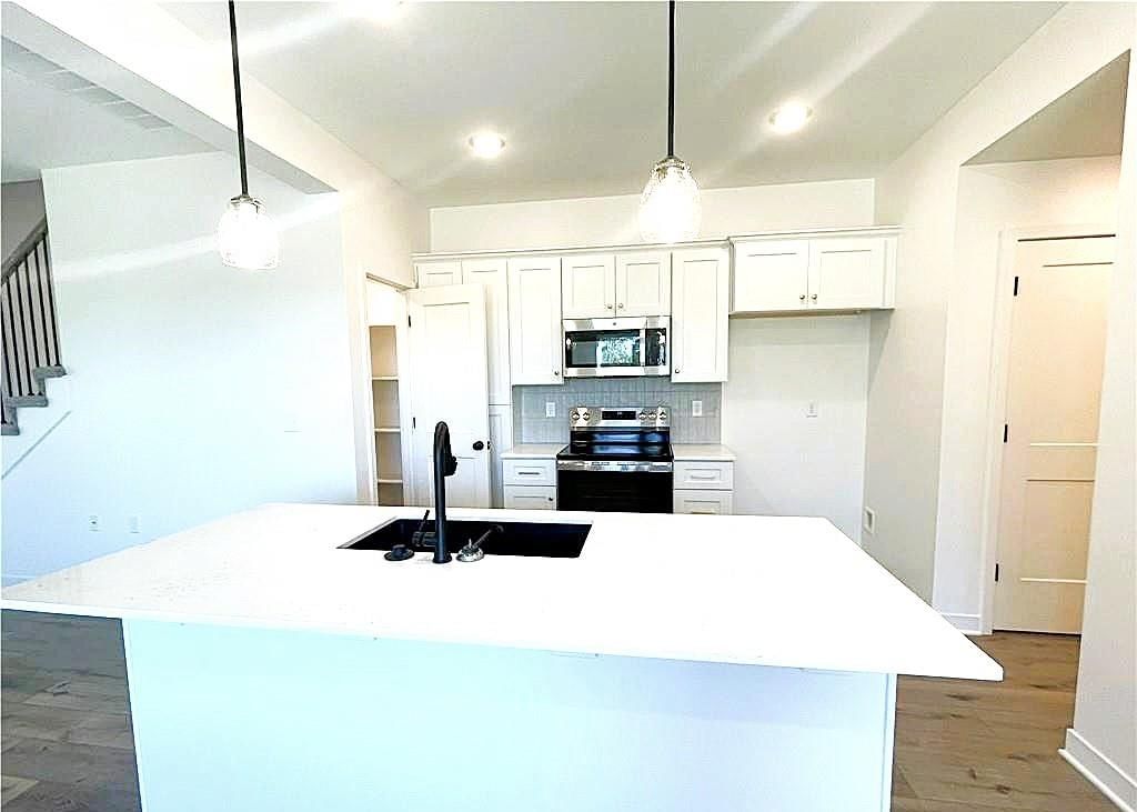 707 Mahogany Court — photo 5