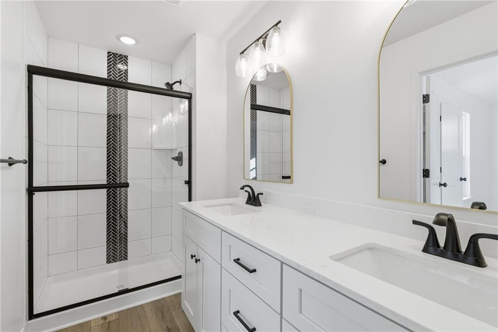 707 Mahogany Court — photo 8