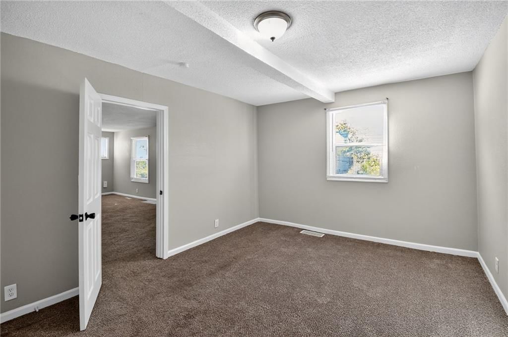 3906 Windsor Avenue — photo 6