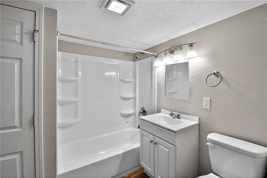 3906 Windsor Avenue — photo 19