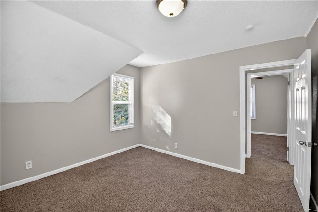3906 Windsor Avenue — photo 23