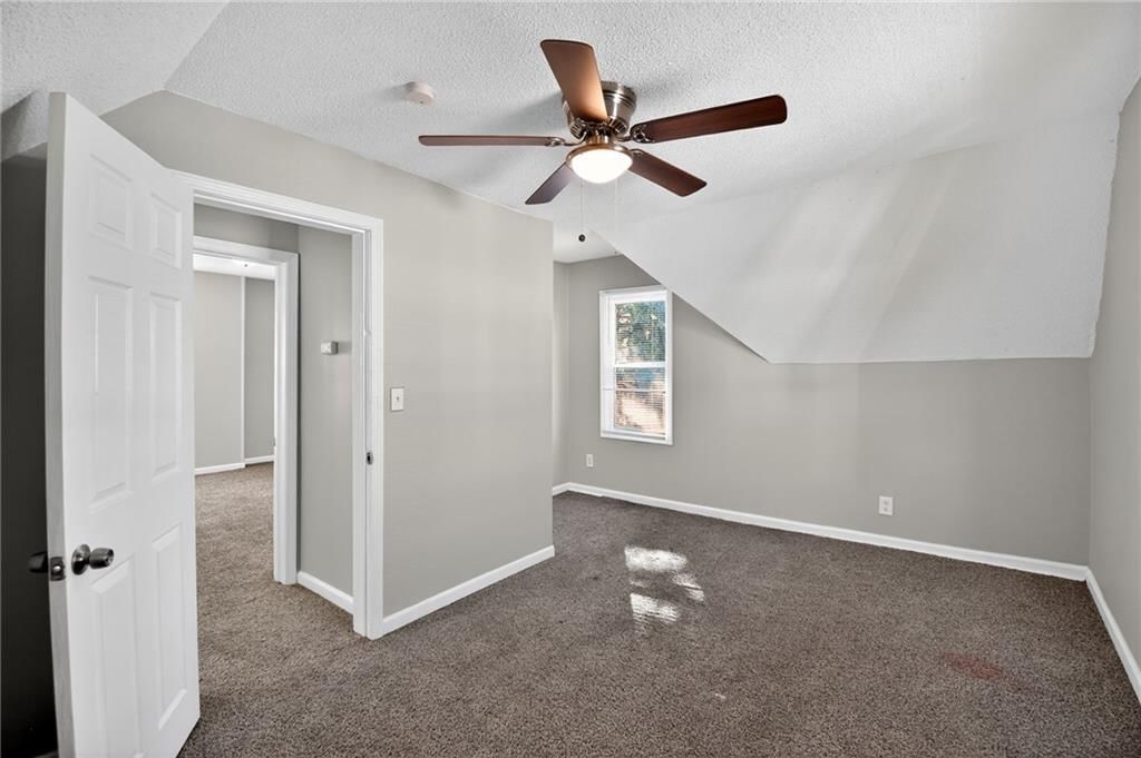 3906 Windsor Avenue — photo 24