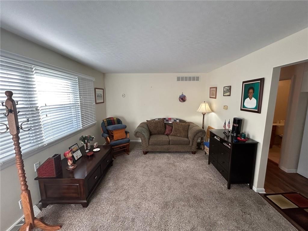 1833 N Cedar Street — photo 6