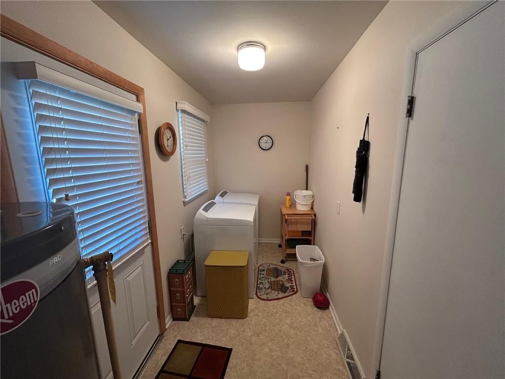 1833 N Cedar Street — photo 15