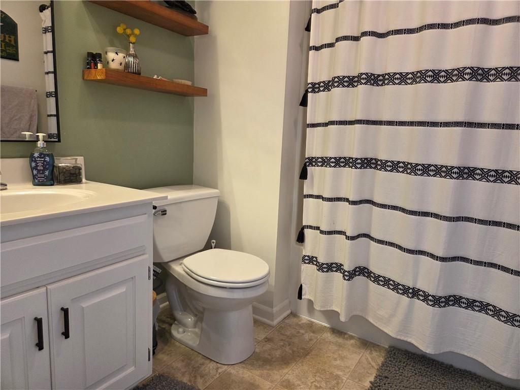 1812 Lauren Lane — photo 9