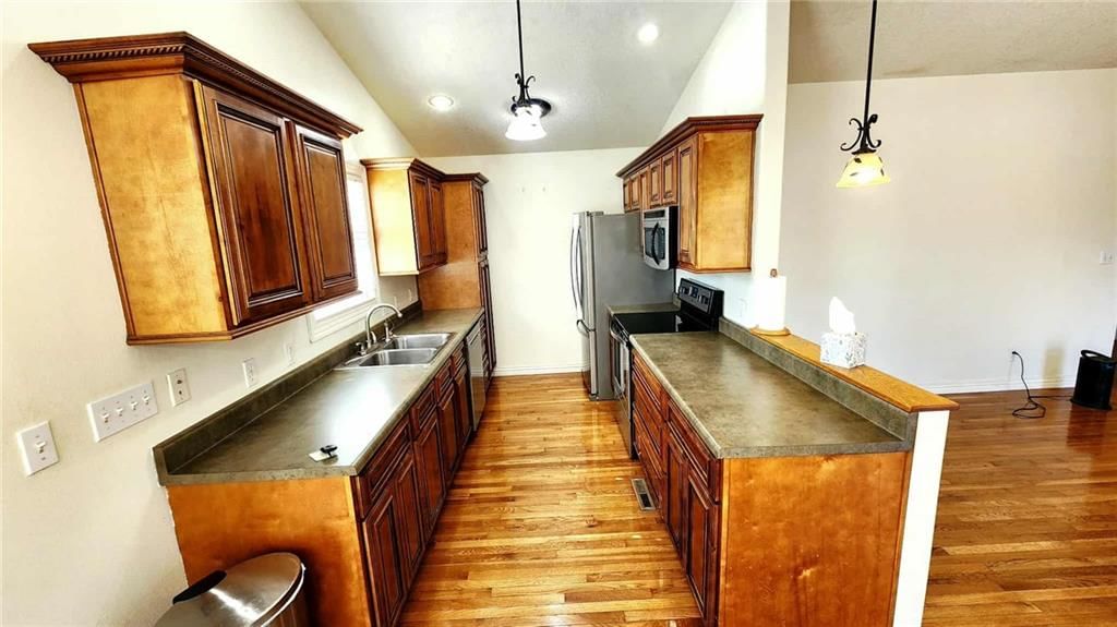 110 S Williams Street — photo 8