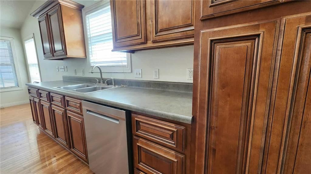 110 S Williams Street — photo 12