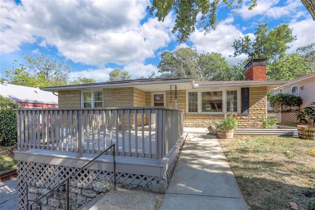 909 S Appleton Avenue — photo 3