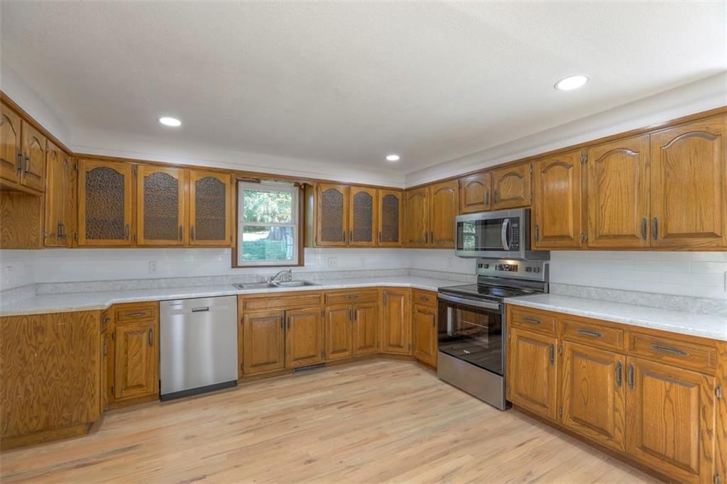 909 S Appleton Avenue — photo 12