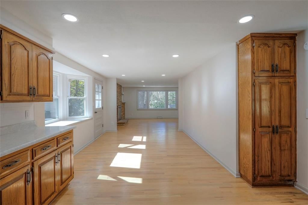 909 S Appleton Avenue — photo 14