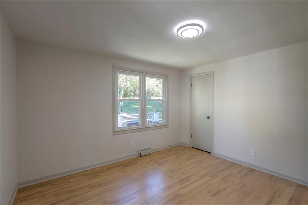909 S Appleton Avenue — photo 23