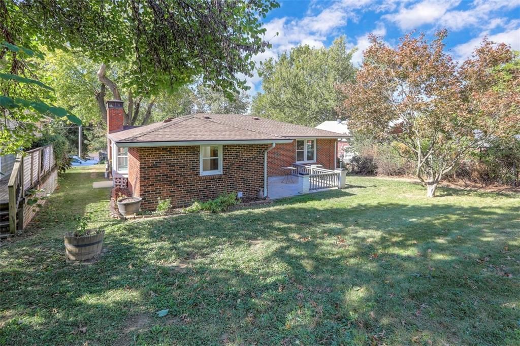 909 S Appleton Avenue — photo 28