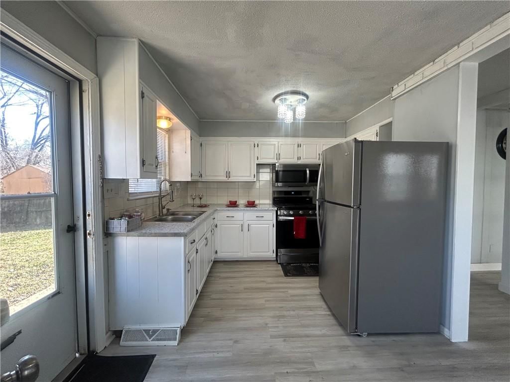 2617 S 49th Street — photo 11