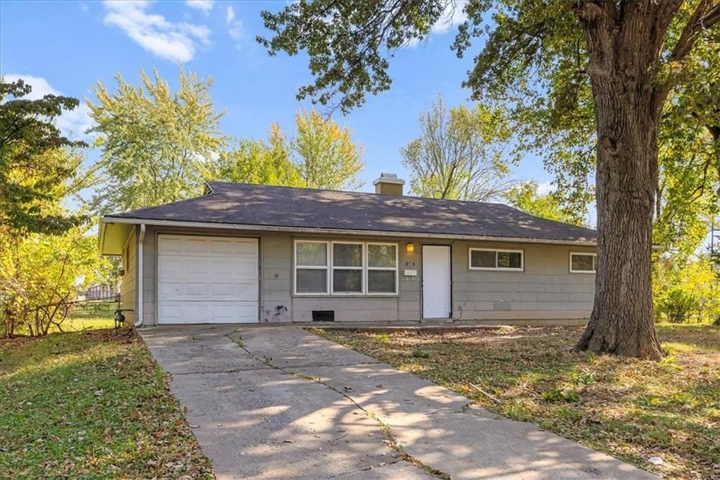 11015 Cambridge Avenue — photo 3