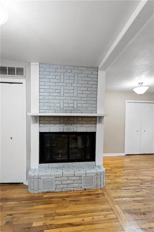 Photo 5 of 20 - 9128 Walnut Street