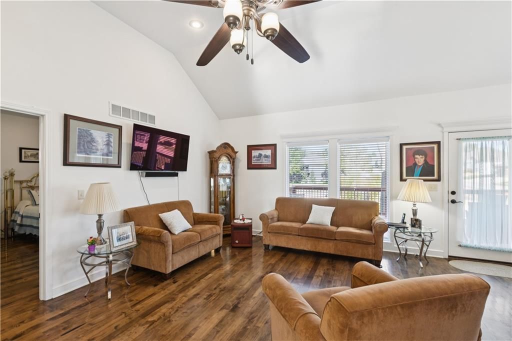 610 E Porter Ridge Court — photo 8