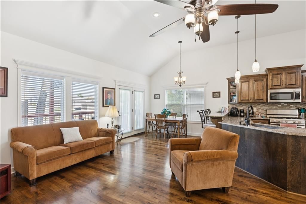 610 E Porter Ridge Court — photo 9