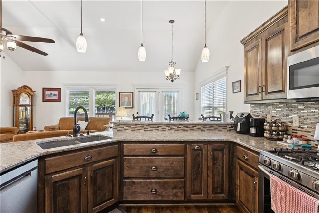 610 E Porter Ridge Court — photo 14