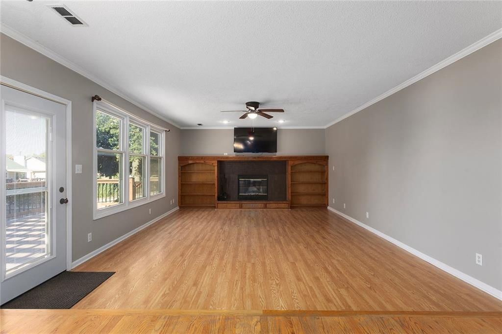 2512 N 109th Terrace — photo 9