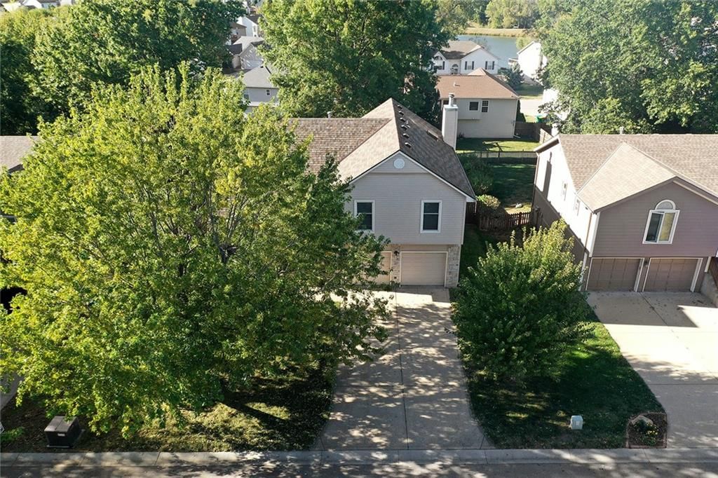 2512 N 109th Terrace — photo 30