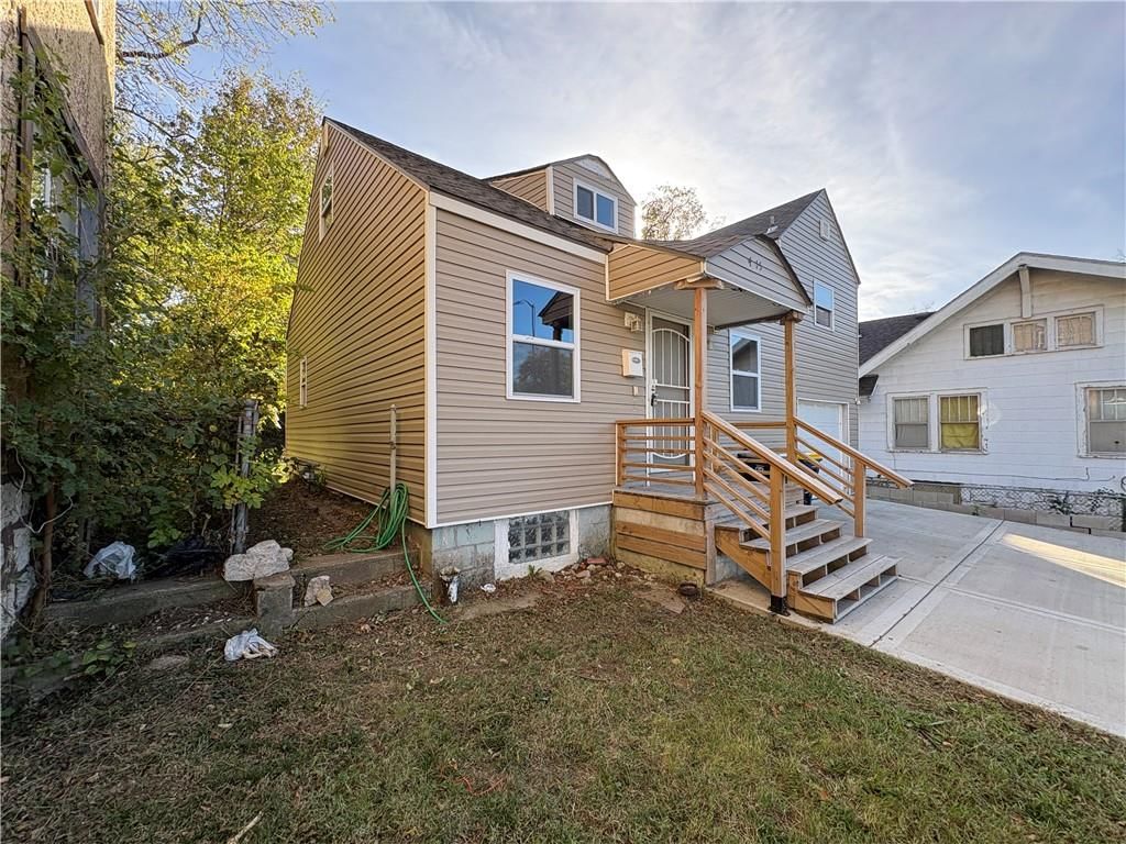 4015 E Linwood Boulevard — photo 2
