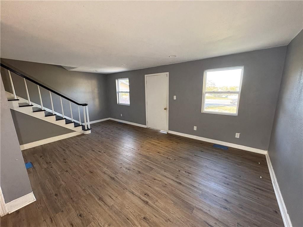 4015 E Linwood Boulevard — photo 6