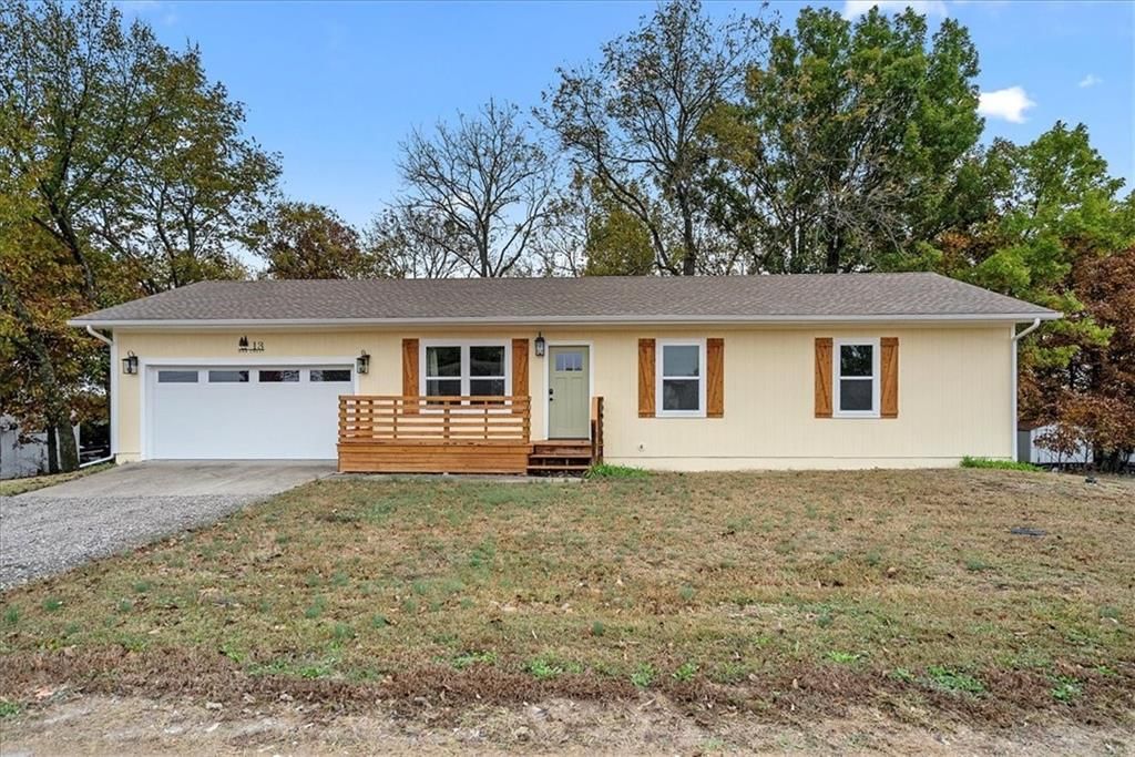 13 Oak Crest Drive, Linn Valley, KS